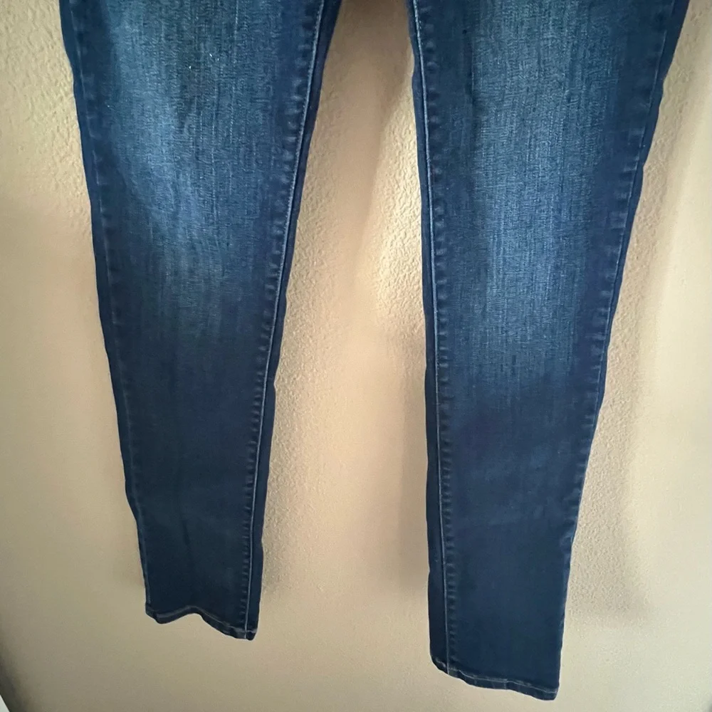 Uniqlo Maternity Skinny Jeans - Picture 3 of 9